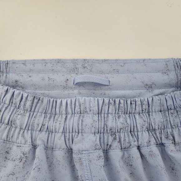 NWT LULULEMON VDPM/PSLB Pastel Blue Low Rise Lined 2.5" Hotty Hot Shorts 6, 8 - Picture 5 of 8